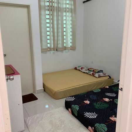 Hadeerna Homestay - Double Storey Terrace Chemor المظهر الخارجي الصورة