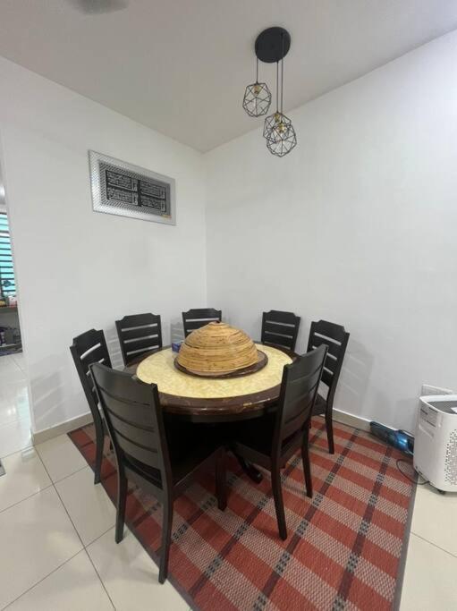 Hadeerna Homestay - Double Storey Terrace Chemor المظهر الخارجي الصورة